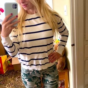 Vineyard Vines sweater